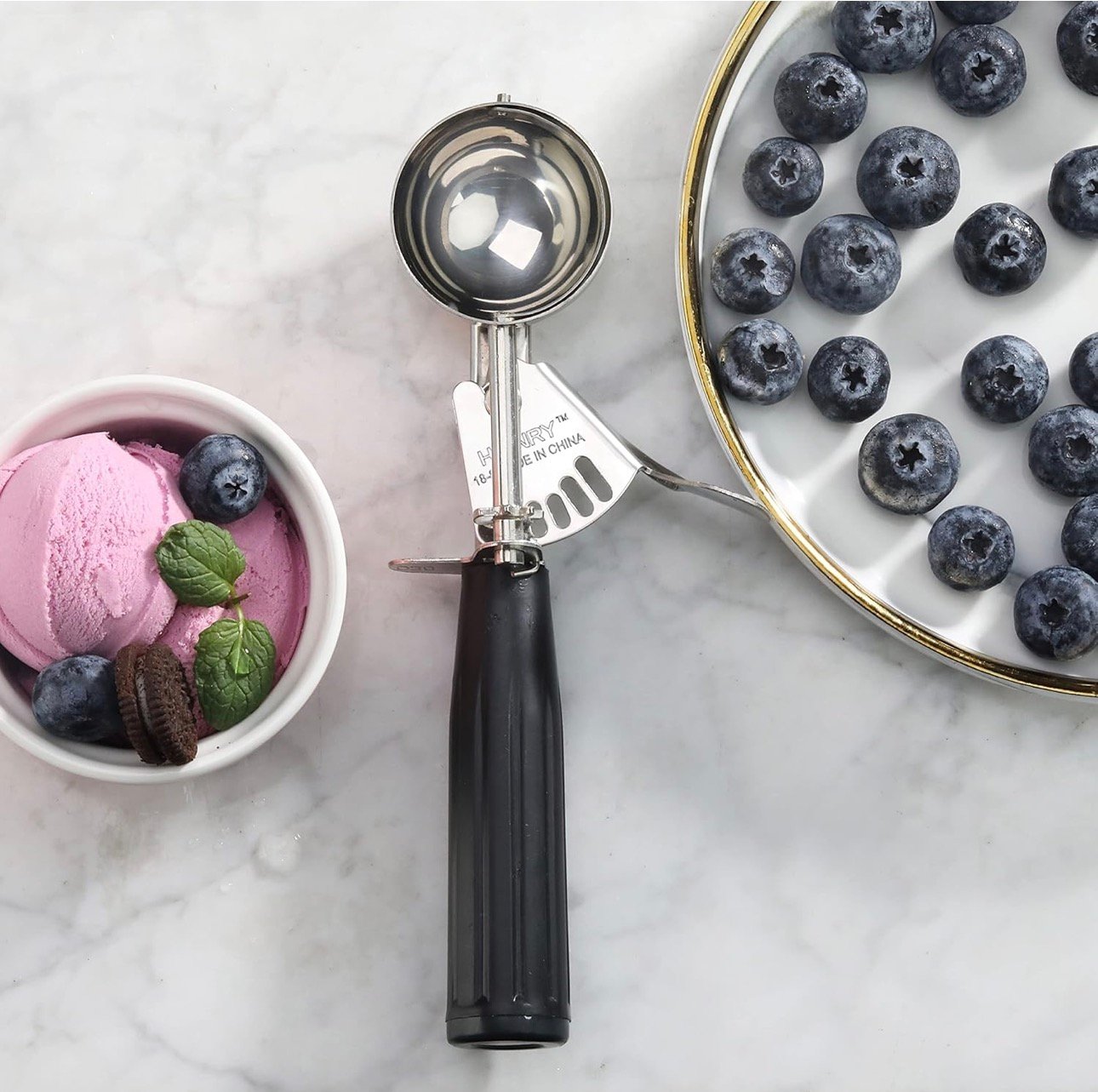 Commercial-Grade Thumb Press Food Disher/Ice Cream Scoop, 18/8 Stainless Steel, 1.25 oz, Size 30, Black - Image 4