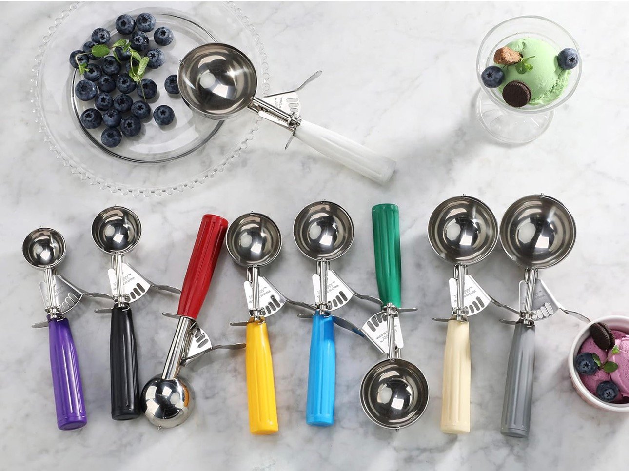 Commercial-Grade Thumb Press Food Disher/Ice Cream Scoop, 18/8 Stainless Steel, 1.25 oz, Size 30, Black - Image 6